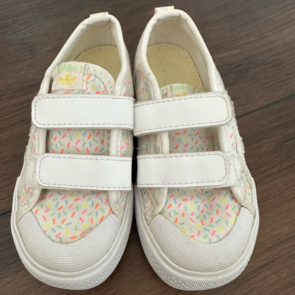 Adidas size 9, sprinkle pattern